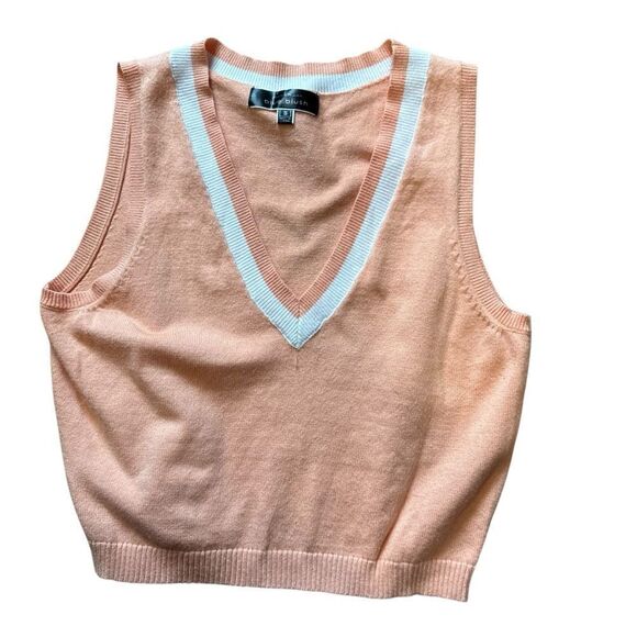Tilly’s Blue Blush Cropped Coral Varsity Sweater Vest - Picture 1 of 4